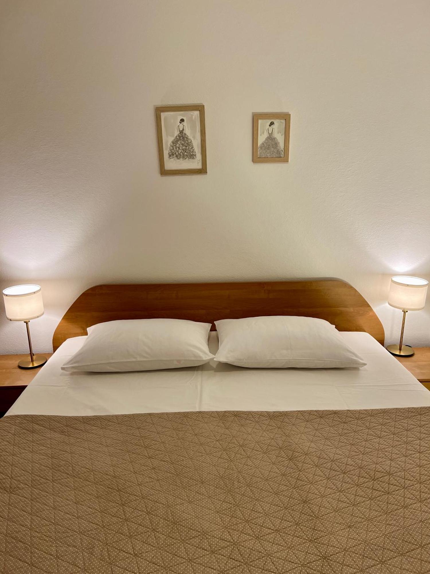 Adria Aparthotel 4*
